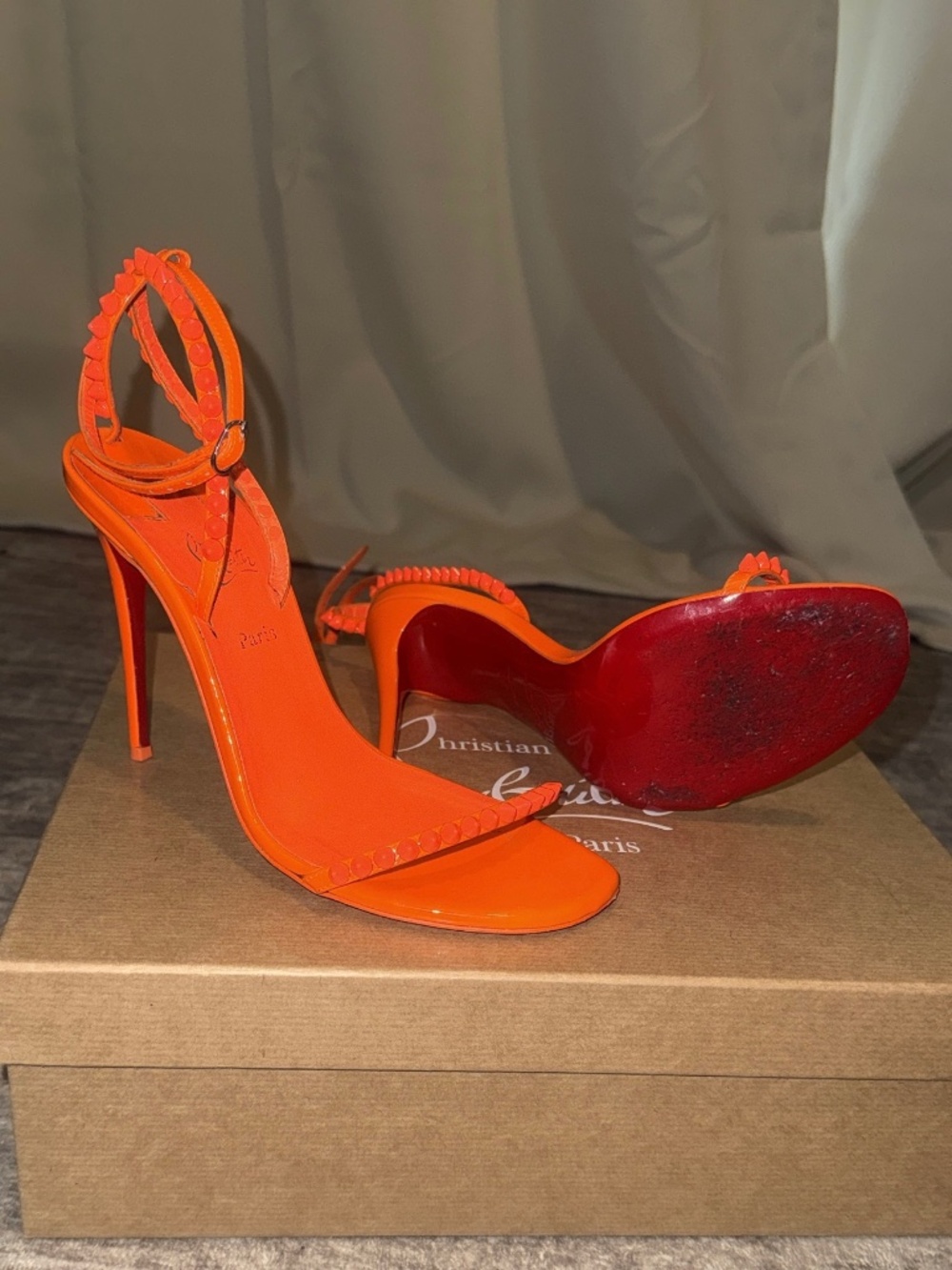 Heels - Picture 3 of 3